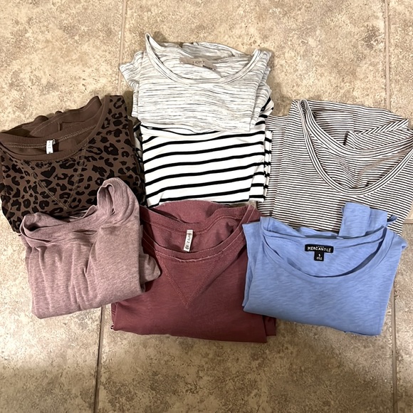 CASUAL TOP BUNDLE!! - Picture 1 of 9